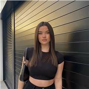 Imparto clases y ayudo con todas las asignaturas que se cursan en primaria y matemáticas y euskera a estudiantes de la ESO